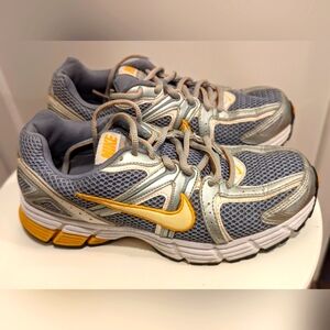 Women's Nike Air Citrus 2+ Running Shoes - Size 8, Silver Orange